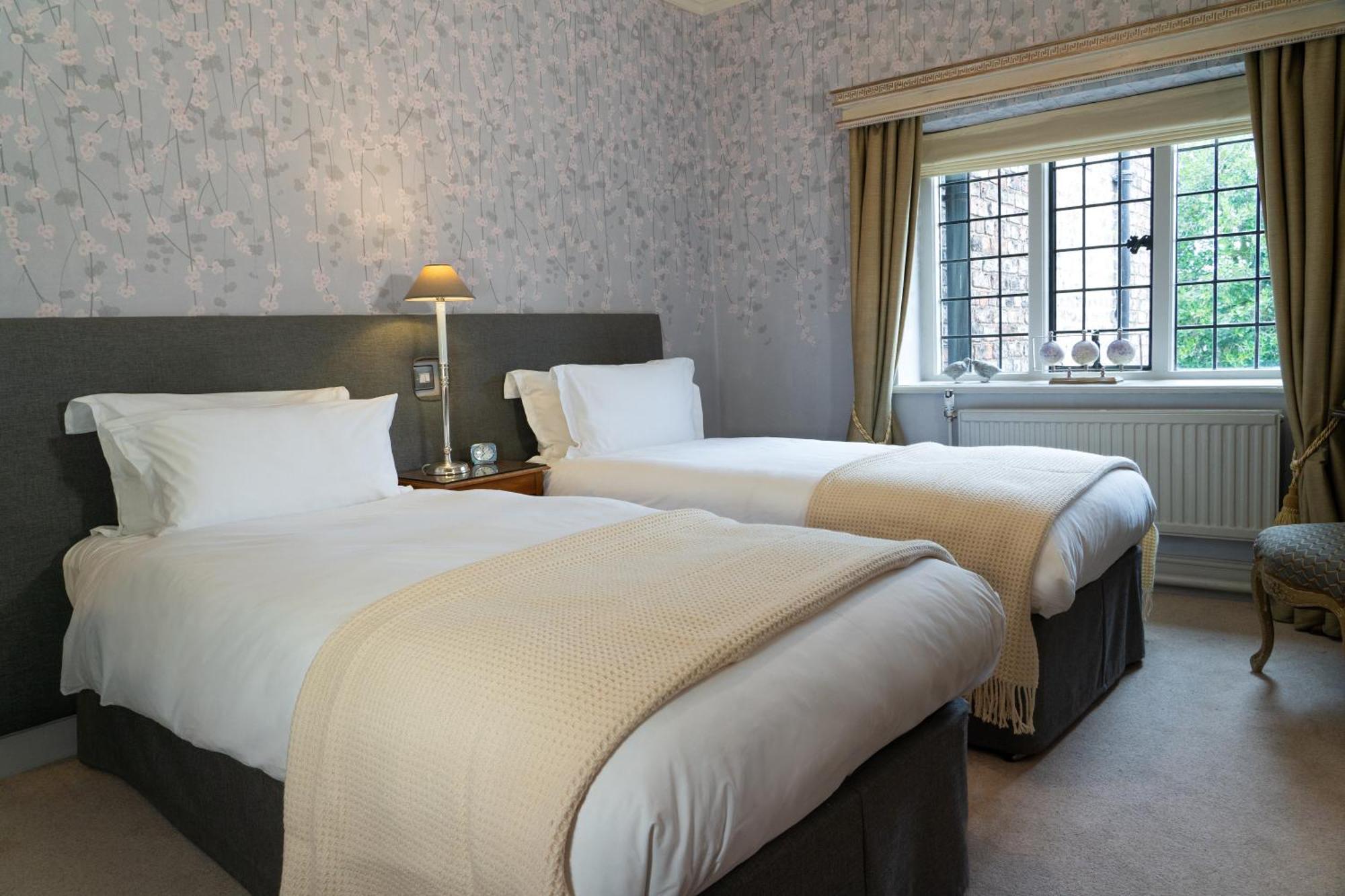 Grays Court Hotel Йорк Екстериор снимка